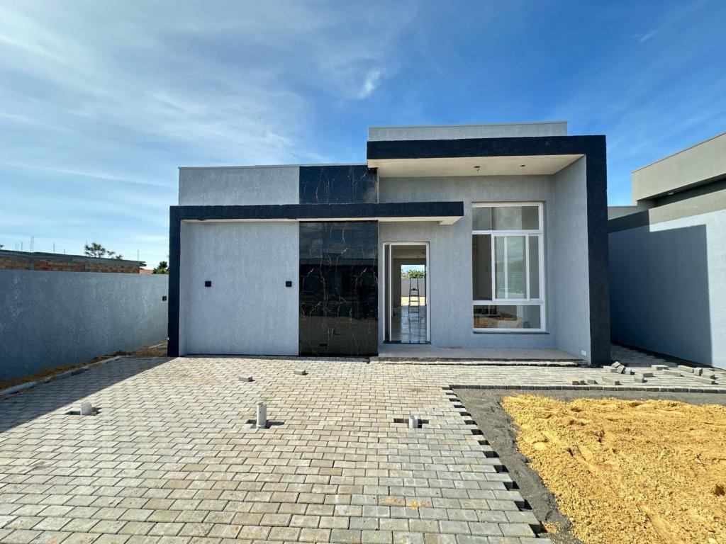Casas / Sobrados 3 Dorm.
