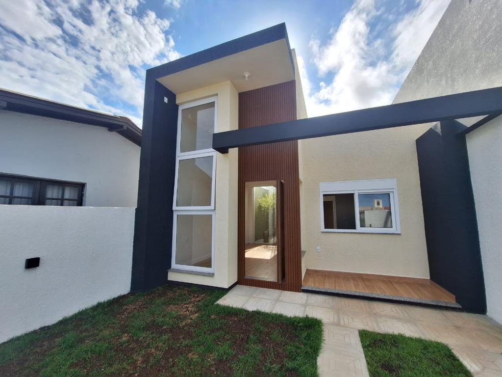 Casas / Sobrados 3 Dorm.