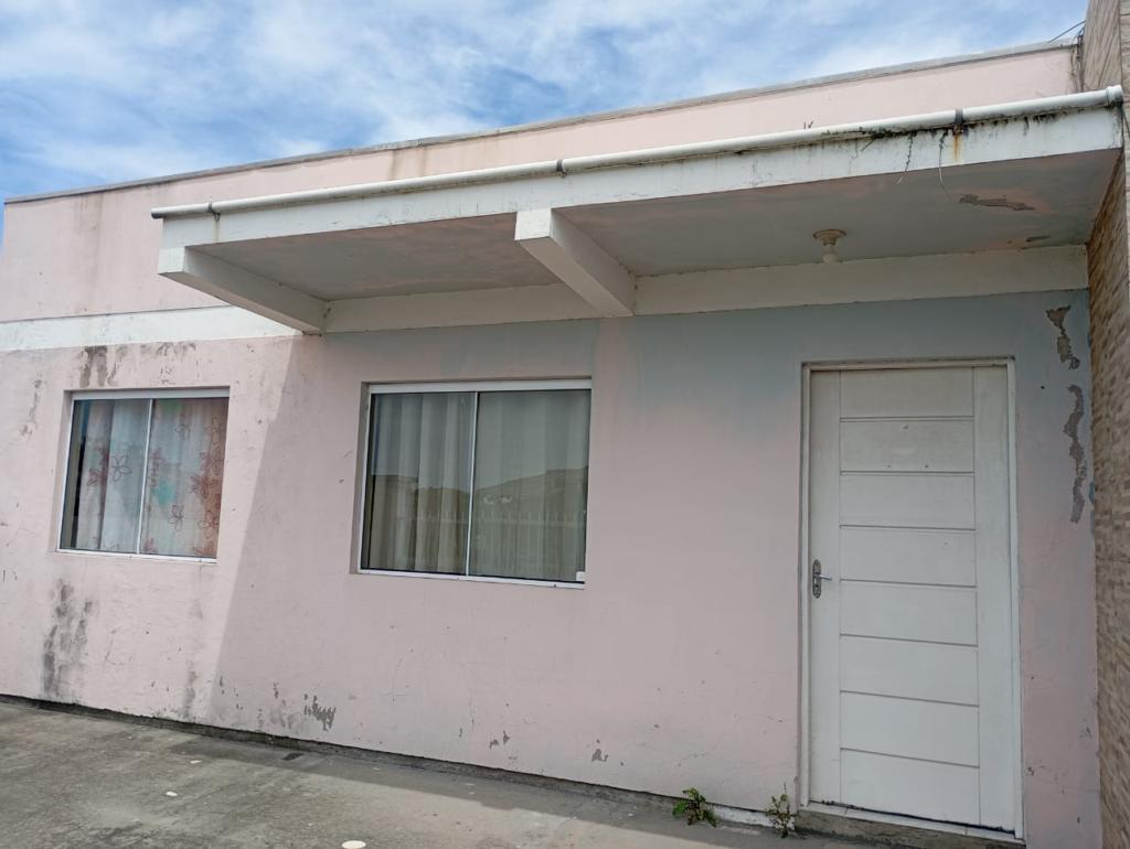 Casa Geminada / Duplex 2 Dorm.