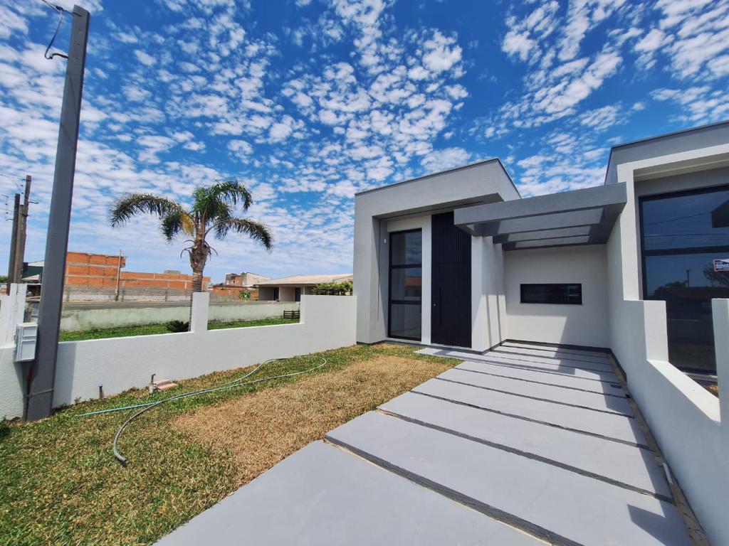 Casa Geminada / Duplex 2 Dorm.