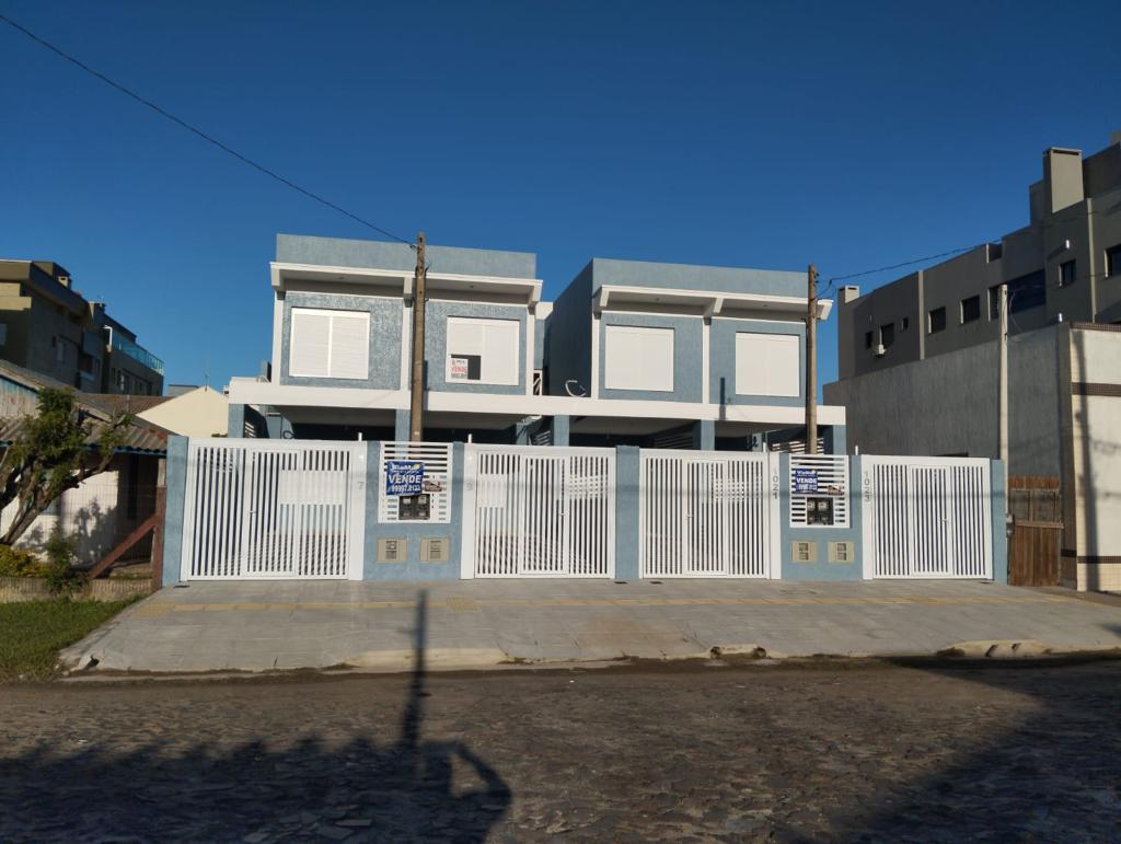 Casa Geminada / Duplex 3 Dorm.