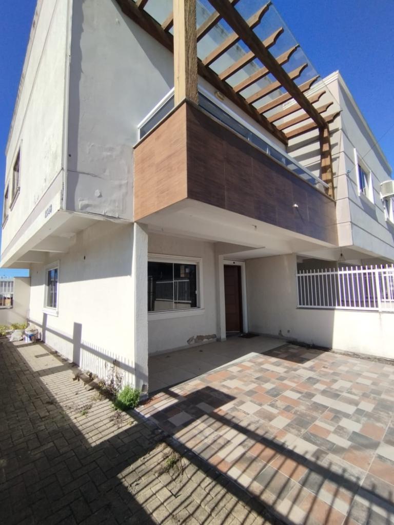 Casa Geminada / Duplex 3 Dorm.