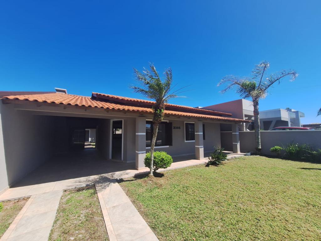 Casas / Sobrados 3 Dorm.