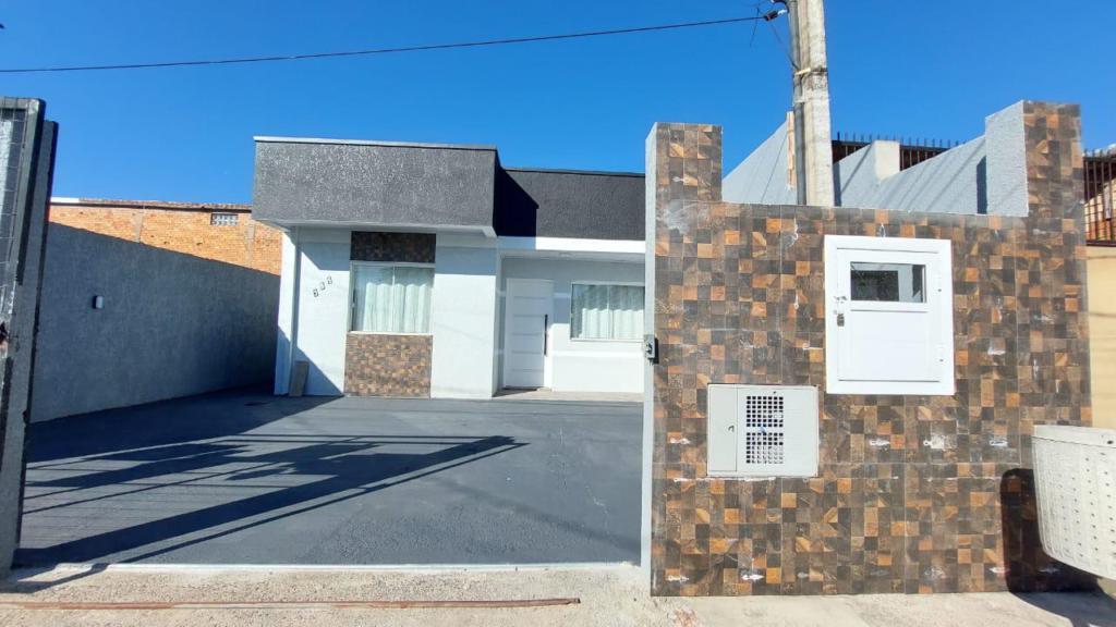 Casa Geminada / Duplex 2 Dorm.