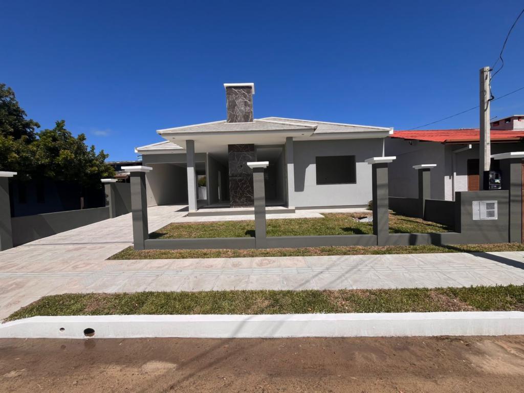 Casas / Sobrados 3 Dorm.