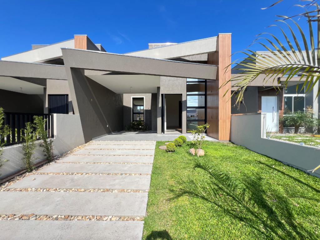 Casa Geminada / Duplex 3 Dorm.