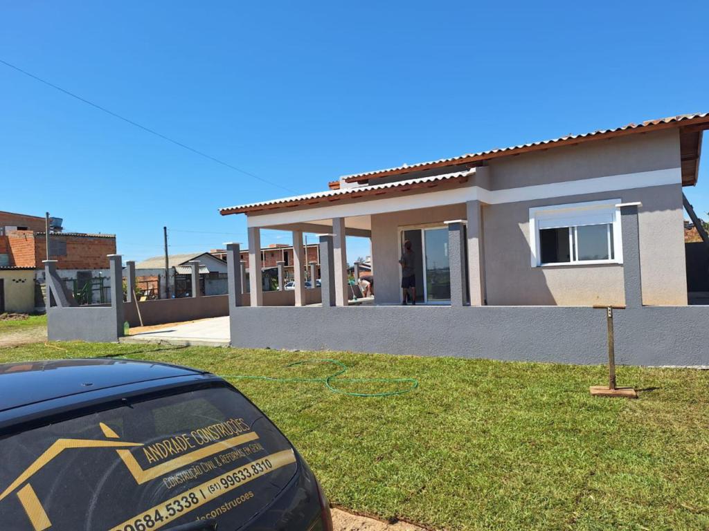 Casas / Sobrados 2 Dorm.