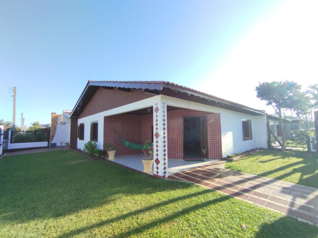 Casas / Sobrados 3 Dorm.