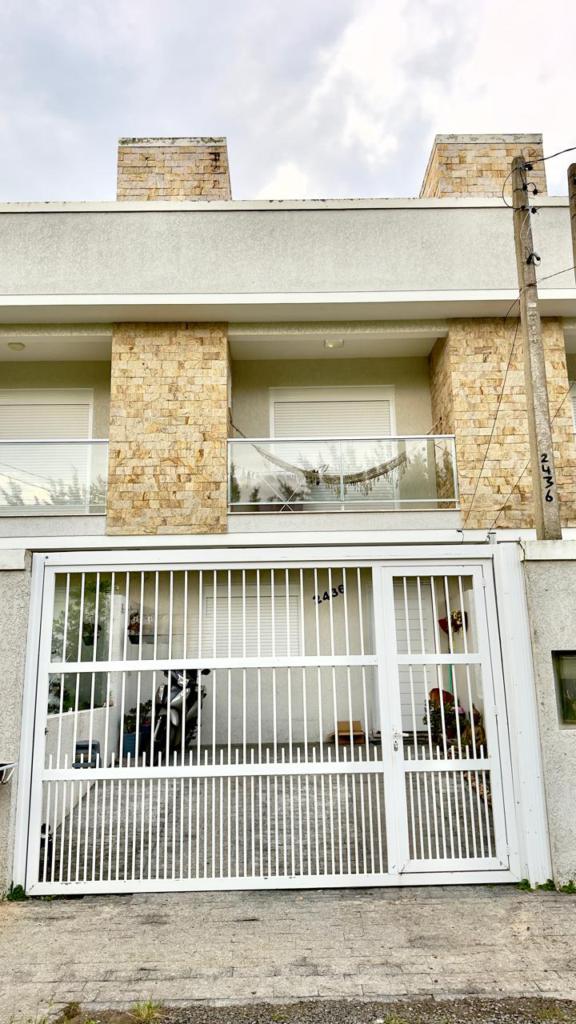 Casa Geminada / Duplex 2 Dorm.