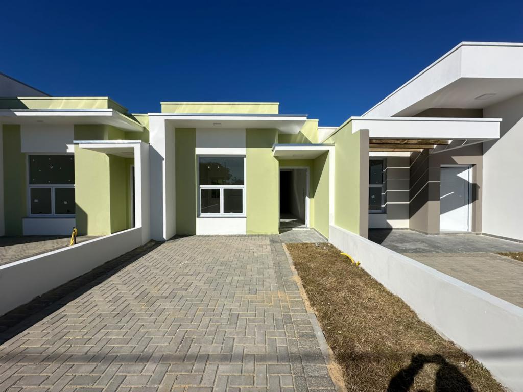 Casa Geminada / Duplex 2 Dorm.
