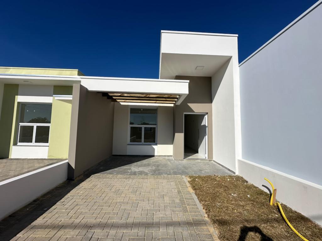 Casa Geminada / Duplex 3 Dorm.